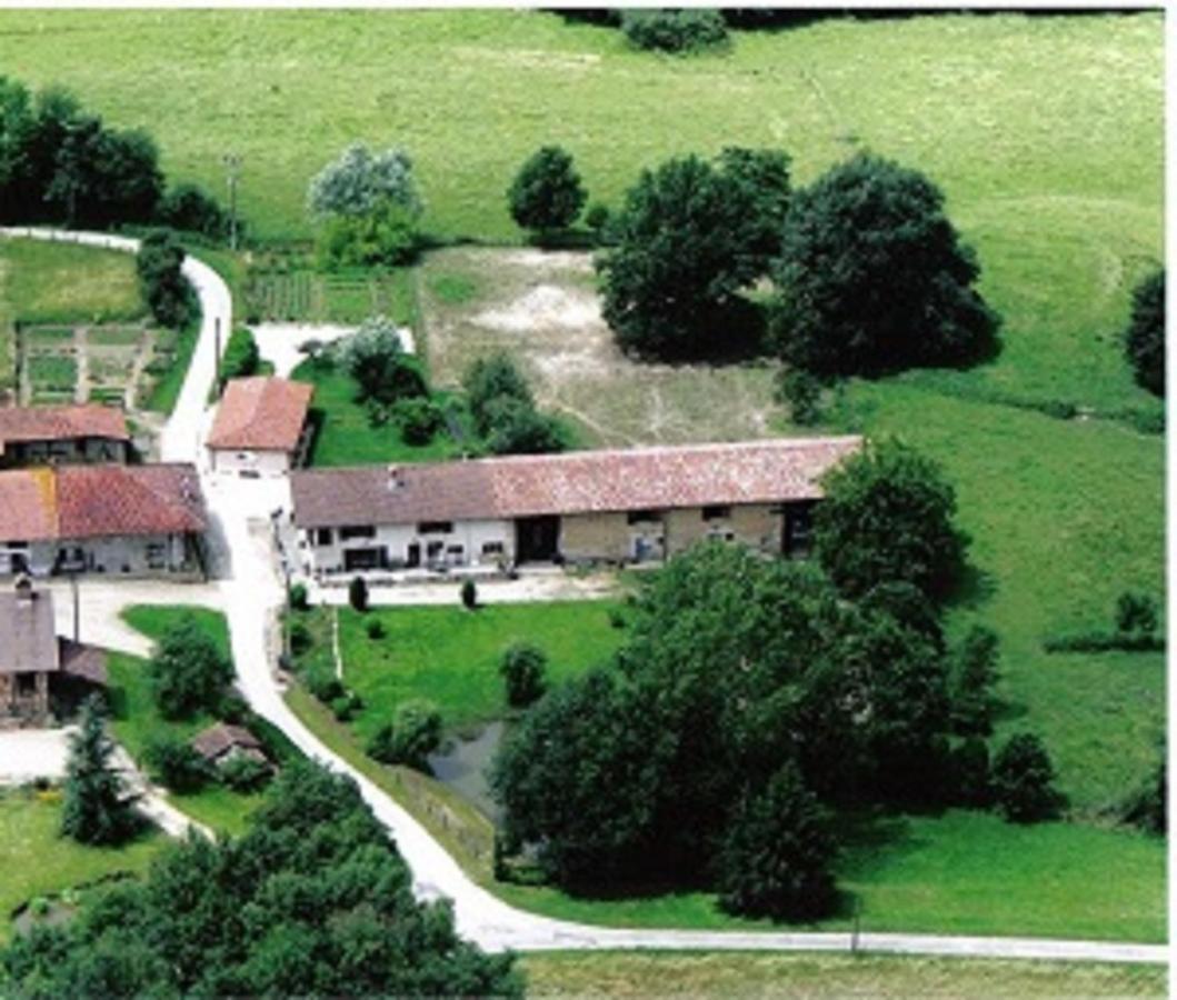 Gite De La Jument Grise Lescheroux Exterior foto